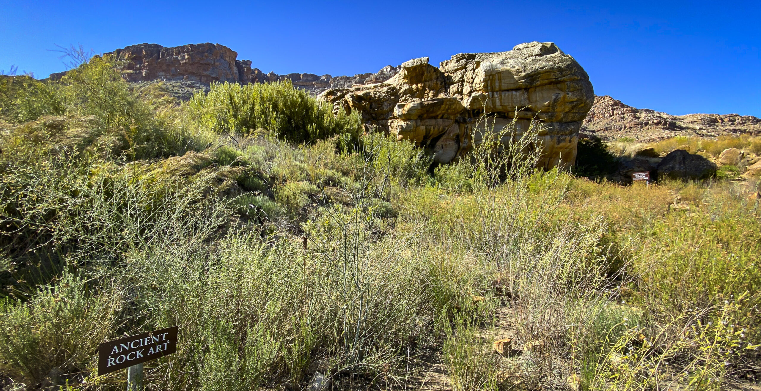 Cederberg, Wolfberg Arch, Wolfberg Cracks, Driehiek, Kromrivier, Sanddrif, Secret Cederberg, Mount Ceder, Truitjieskraal, Saalmanlagte, Savilla Rock Art Trail, Rocklands, Travellers Rest, Rock Climbing , San Rock Art, Maltese Cross, Dwars Revier, Groot Revier, Sanstone Rock Formations, Star Gazing, Cederberg Wilderness, Cape Nature Cederberg, Algeria, Alex Aitkenhead, Valley of the Red Gods